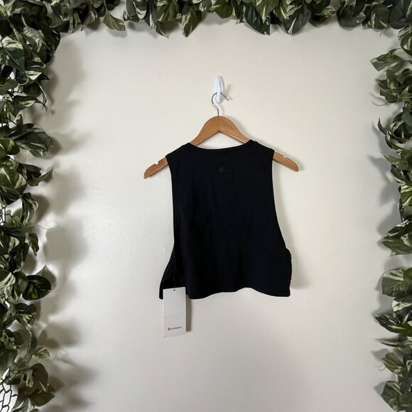Lululemon Athletic Muscle Love Crop Tank Top Black Graphic NWT Women’s Sz 6 - Picture 2 of 6